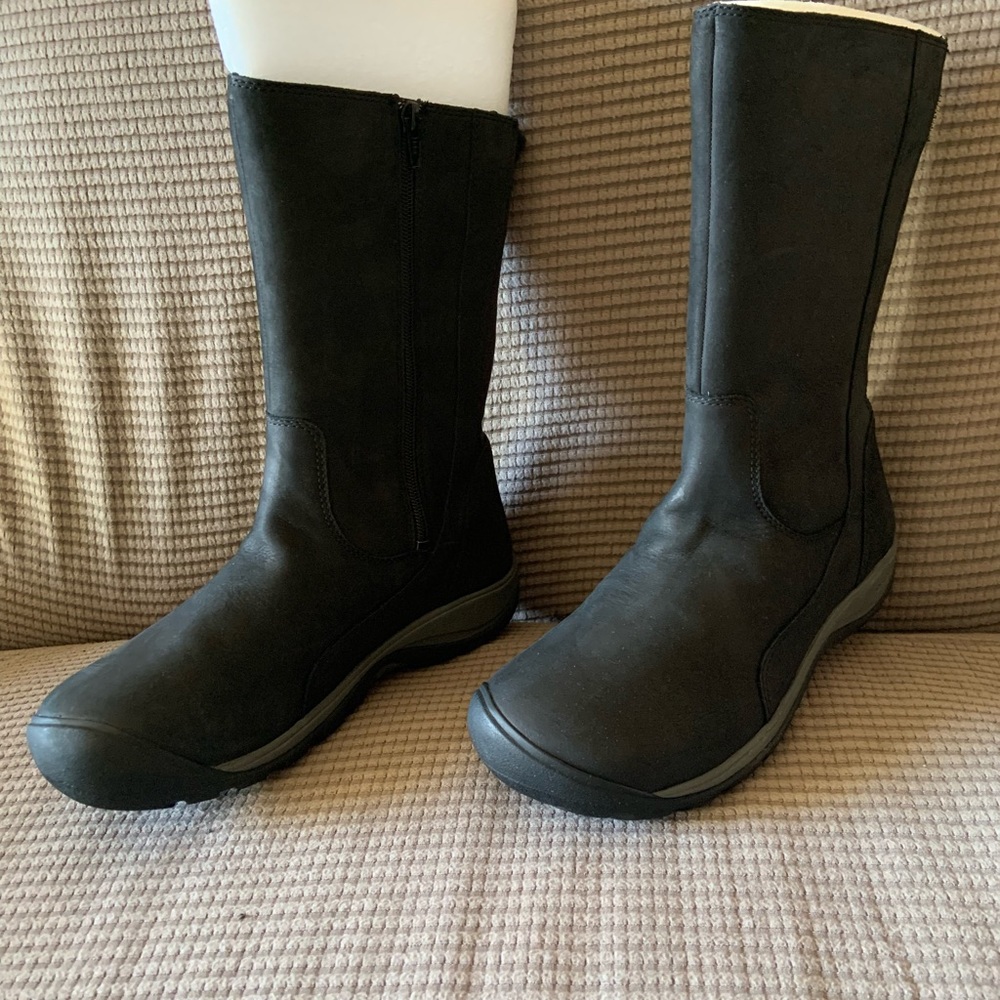 Keen Presidio II size 8.5 women’s black boots